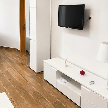 1 Bedroom Gorgeous In Tribanj Apartment