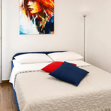 1 Bedroom Gorgeous In Tribanj
